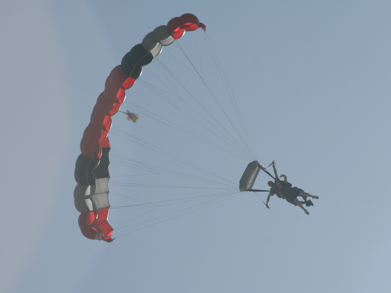 SkyDive_1675-c.jpg
