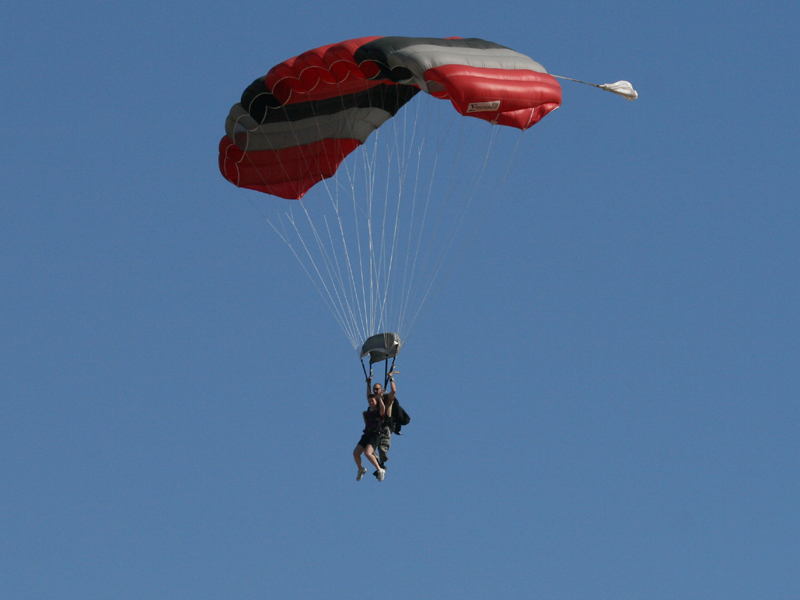 SkyDive_1676-c.jpg