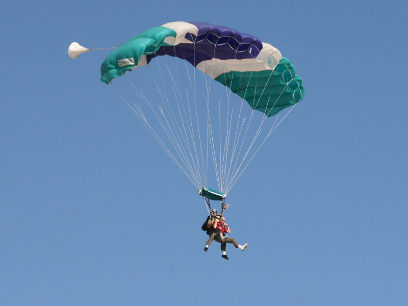SkyDive_1681-c.jpg